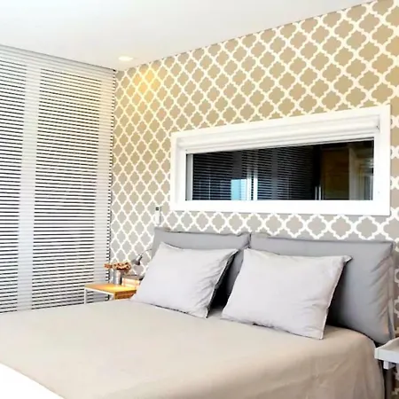 아파트 Panorama Penthouse 에스피뇨