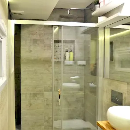 아파트 Panorama Penthouse 에스피뇨